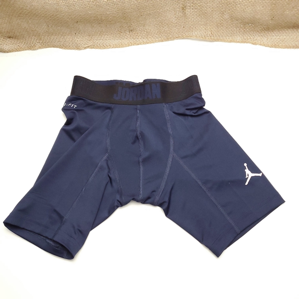 Nike Air Jordan Compression Short Alpha 6" Small